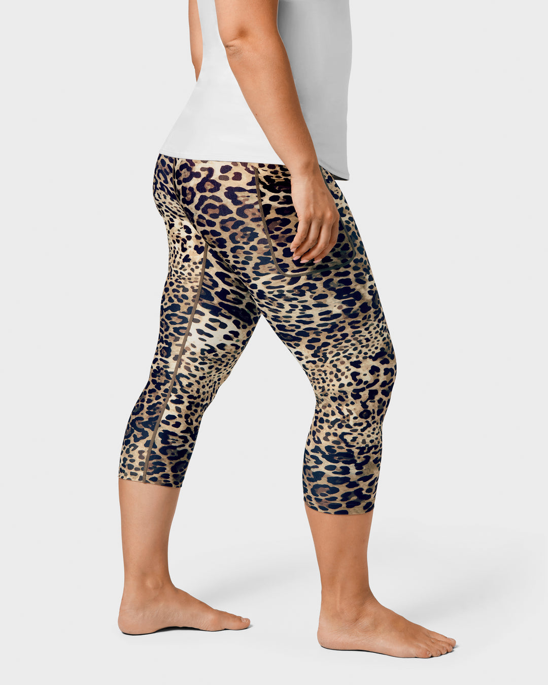 Signature Leopard Capri